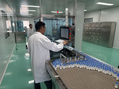 无菌制剂车间贴标设备